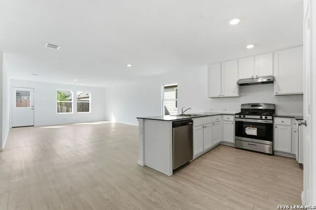 7638 Nessie Trails San Antonio, TX 78227