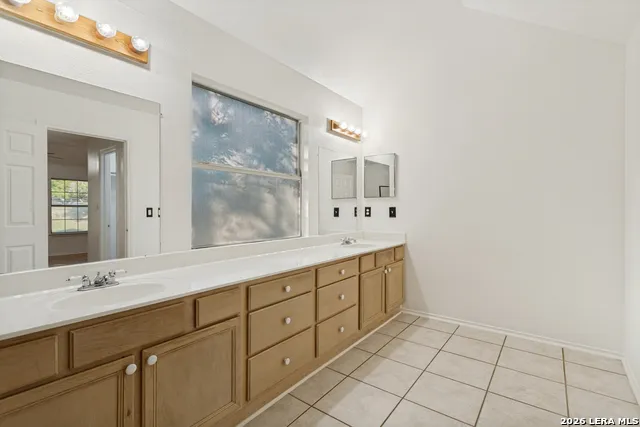 1129 Desert Gold Boerne, TX 78006