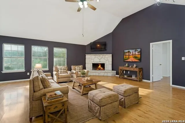 1129 Desert Gold Boerne, TX 78006