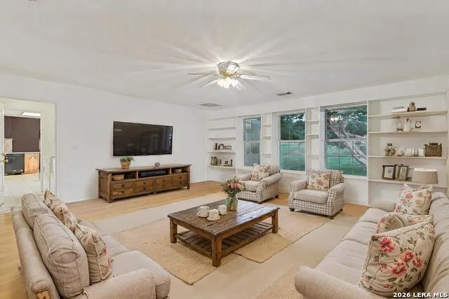 1129 Desert Gold Boerne, TX 78006