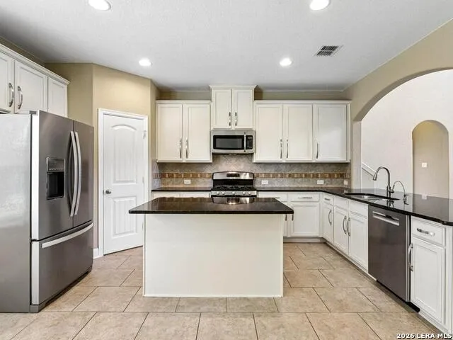2949 Mistywood Ln Schertz, TX 78108