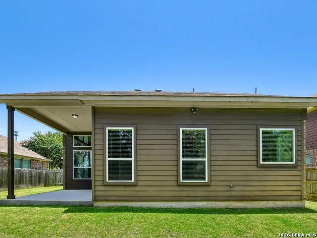 2949 Mistywood Ln Schertz, TX 78108