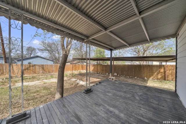 1325 W Mariposa San Antonio, TX 78201