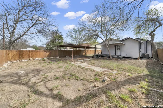 1325 W Mariposa San Antonio, TX 78201