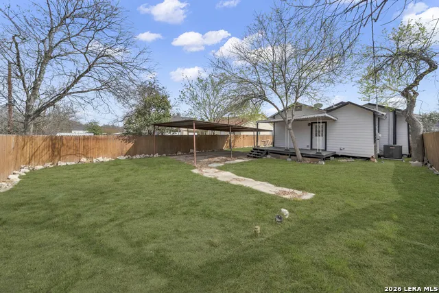 1325 W Mariposa San Antonio, TX 78201