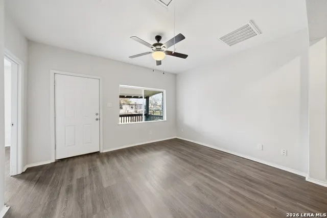 1325 W Mariposa San Antonio, TX 78201