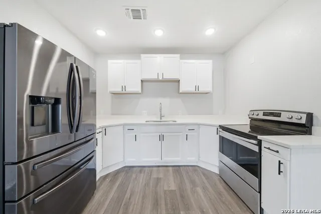 1325 W Mariposa San Antonio, TX 78201