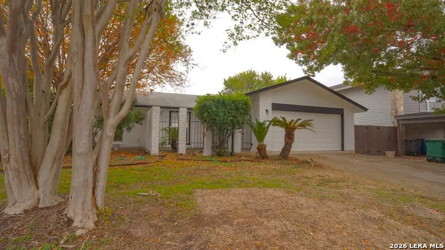 1306 S Ellison Dr San Antonio, TX 78245