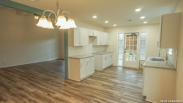 1306 S Ellison Dr San Antonio, TX 78245
