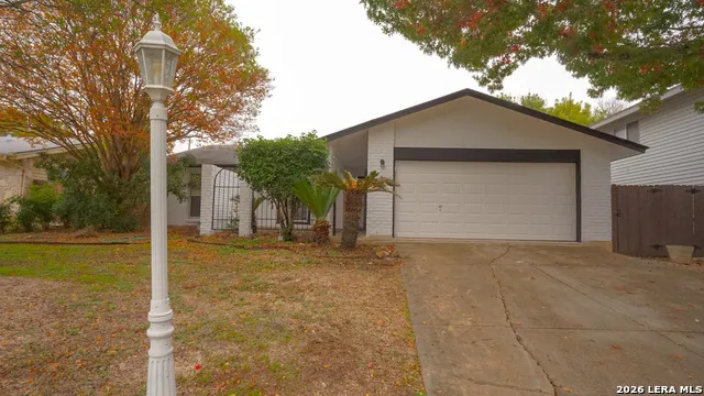 1306 S Ellison Dr San Antonio, TX 78245