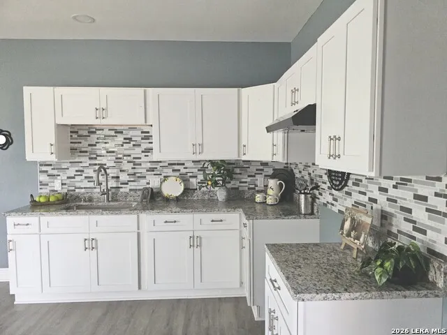 325 Ave B Poteet, TX 78065