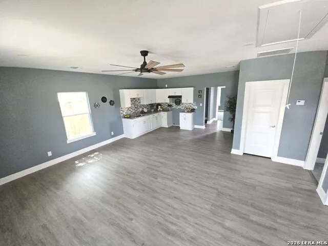 325 Ave B Poteet, TX 78065