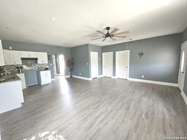 325 Ave B Poteet, TX 78065