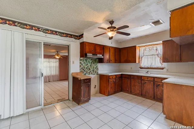 1924 HOOVER ST Eagle Pass, TX 78852