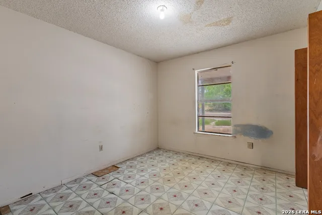 1924 HOOVER ST Eagle Pass, TX 78852