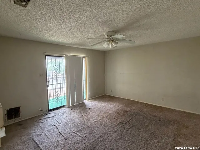5802 Royal bnd San Antonio, TX 78239