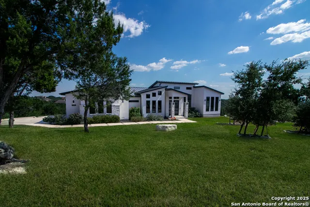 1273 County Road 2801 E Mico, TX 78056
