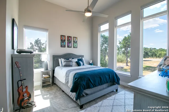 1273 County Road 2801 E Mico, TX 78056