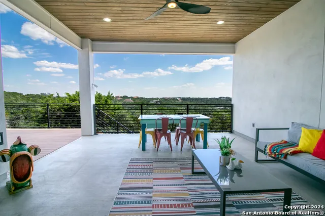 1273 County Road 2801 E Mico, TX 78056