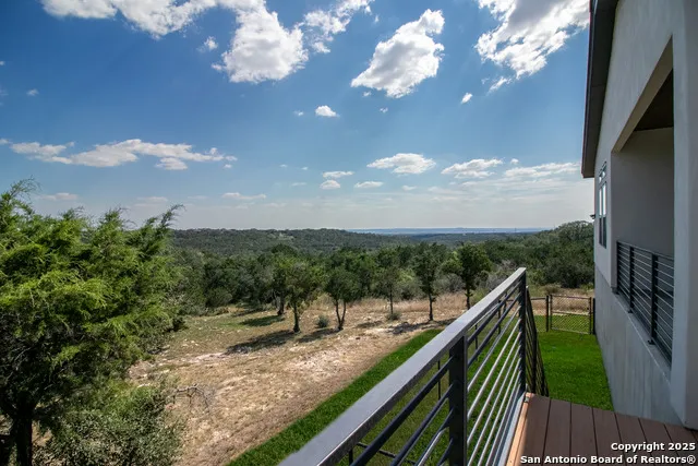 1273 County Road 2801 E Mico, TX 78056