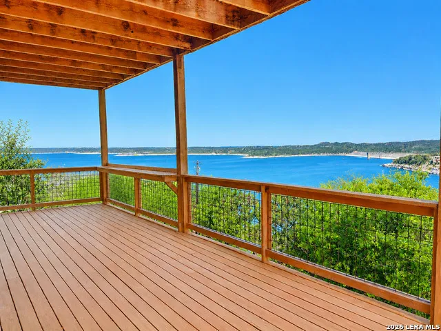 322 Kings Crown Canyon Lake, TX 78133