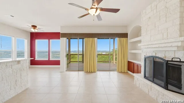 322 Kings Crown Canyon Lake, TX 78133