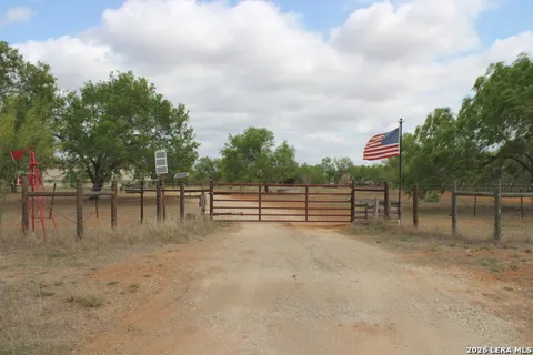 3554 Fm 1332