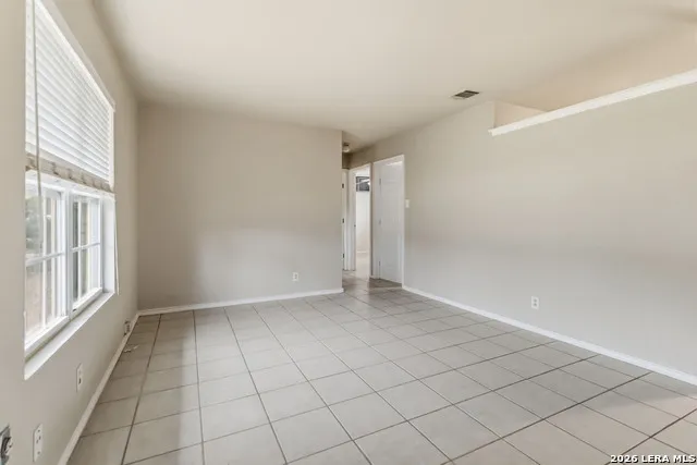 322 W AVIATION BLVD Universal City, TX 78148