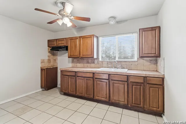 322 W AVIATION BLVD Universal City, TX 78148