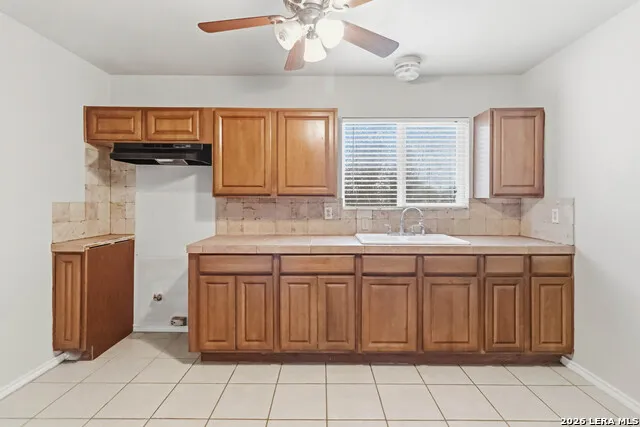 322 W AVIATION BLVD Universal City, TX 78148