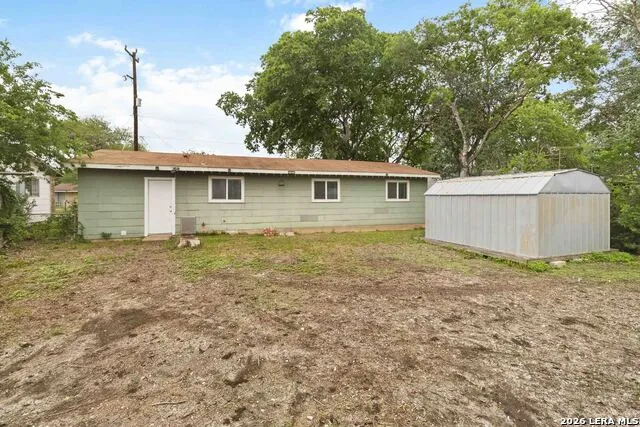 322 W AVIATION BLVD Universal City, TX 78148
