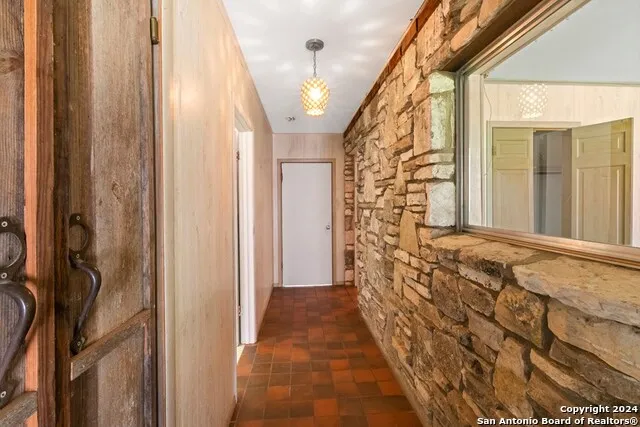 6268 Highway 27 Center Point, TX 78010