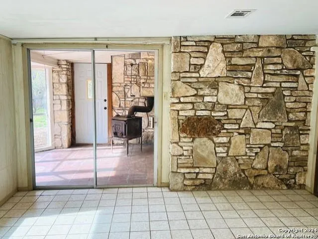 6268 Highway 27 Center Point, TX 78010