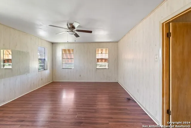 6268 Highway 27 Center Point, TX 78010