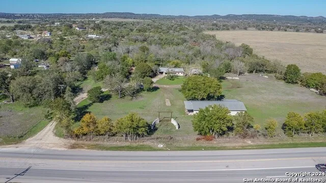 6268 Highway 27 Center Point, TX 78010