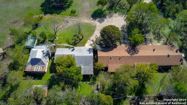 6268 Highway 27 Center Point, TX 78010