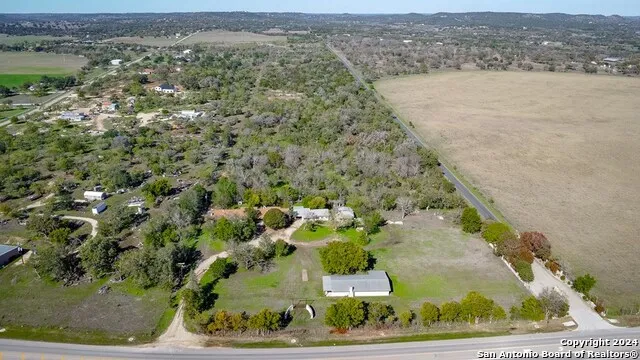 6268 Highway 27 Center Point, TX 78010