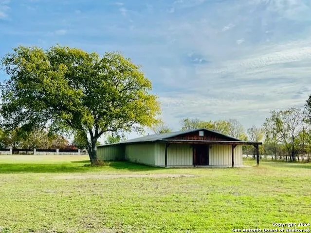 6268 Highway 27 Center Point, TX 78010