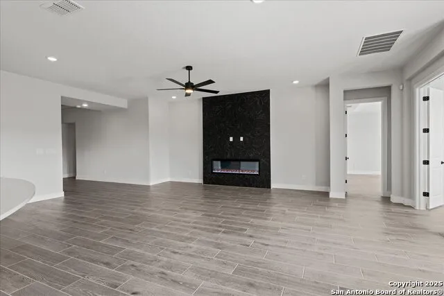 209 Sawtooth Oak Seguin, TX 78155