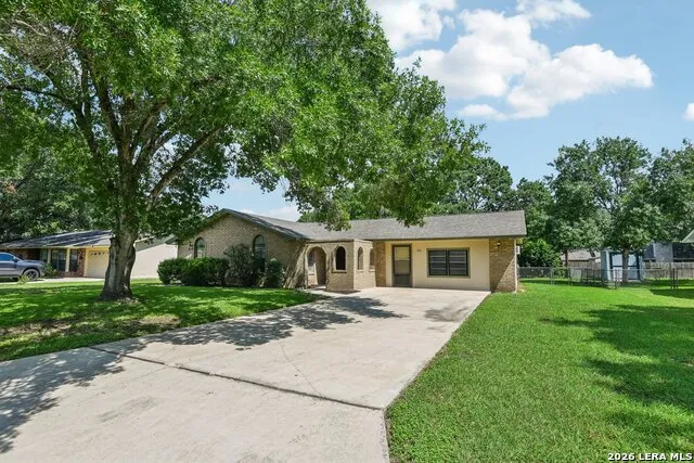 1641 DRIFTWOOD DR Seguin, TX 78155