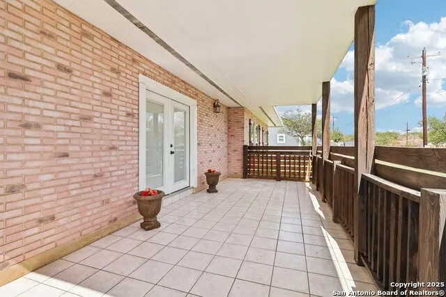 100 Carroll Poth, TX 78147