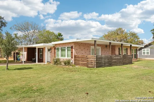 100 Carroll Poth, TX 78147