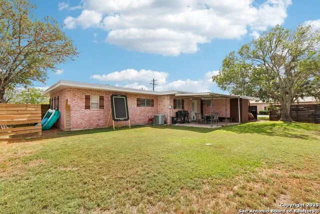 100 Carroll Poth, TX 78147