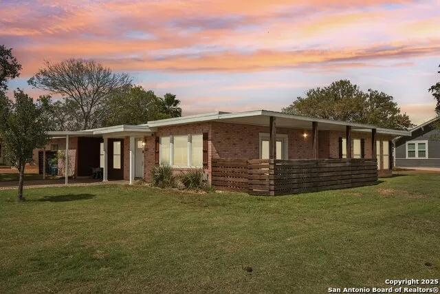 100 Carroll Poth, TX 78147