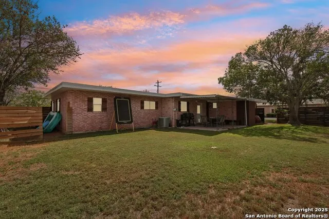 100 Carroll Poth, TX 78147