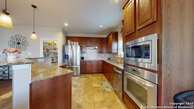 522 Baltustrol Cibolo, TX 78108