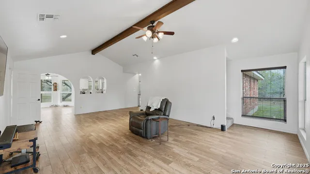 195 Cheyenne Kingsbury, TX 78638