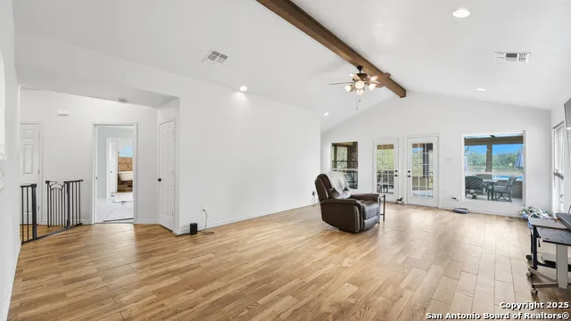 195 Cheyenne Kingsbury, TX 78638