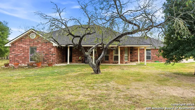195 Cheyenne Kingsbury, TX 78638