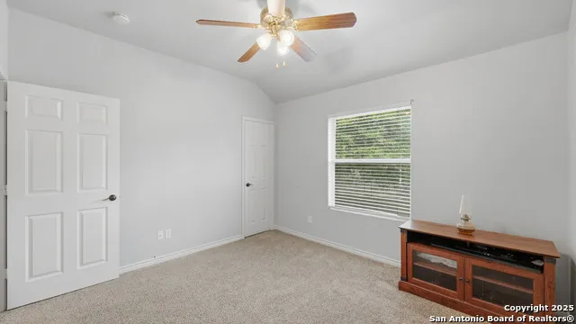 195 Cheyenne Kingsbury, TX 78638